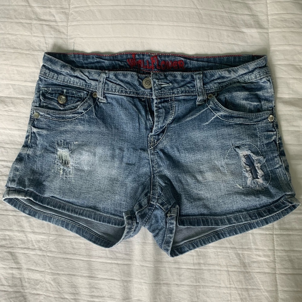 DENIM SHORTS